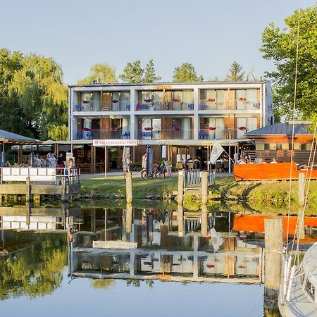 Port Etterem&Panzio Bed and Breakfast Balatonmáriafürdő Buitenkant foto