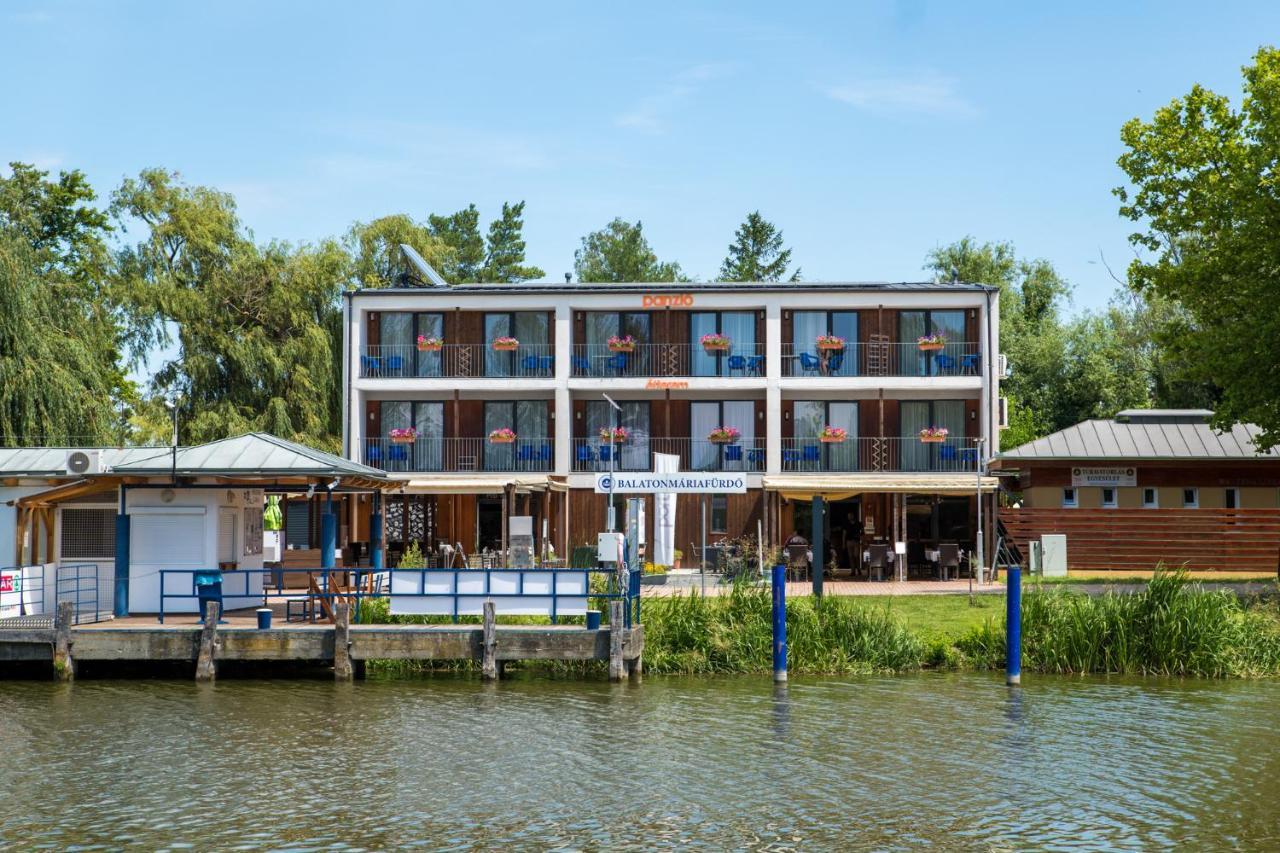 Port Etterem&Panzio Bed and Breakfast Balatonmáriafürdő Buitenkant foto